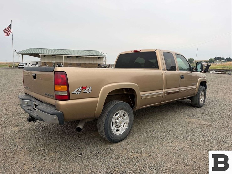 2001-chevrolet-silverado-2500hd-image-7
