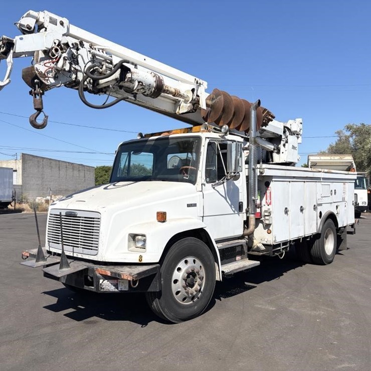 2000 Freightliner FL80 Service Utility Truck