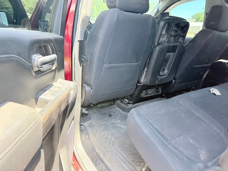 2020-chevrolet-silverado-1500-image-24