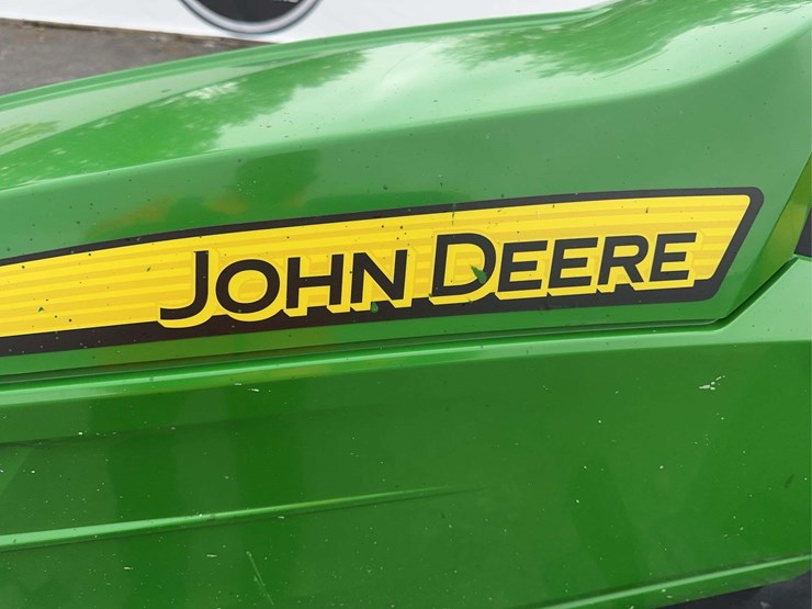 2025-john-deere-2025r-image-18