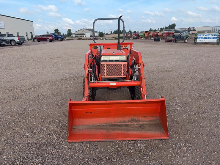 kubota-l2350-image-2