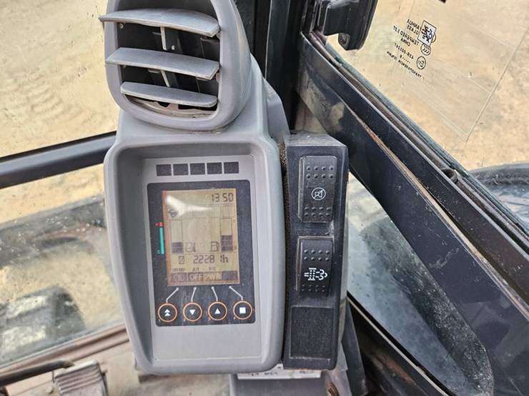 deere-50g-image-40
