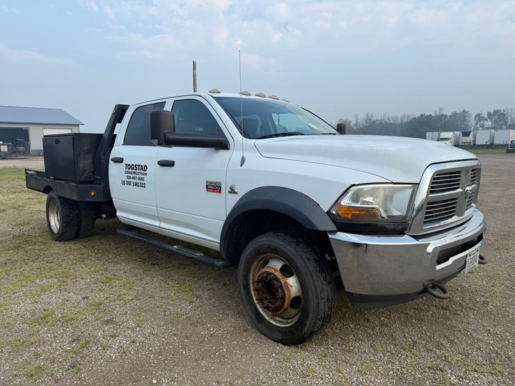 2011-dodge-3500-image-7