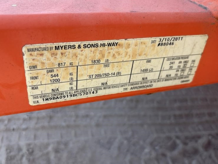 2011-myers-and-sons-hi-way-safety-arrowboard-trail-image-16