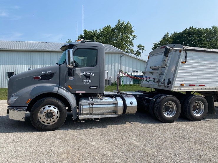 2019-peterbilt-579-image-5
