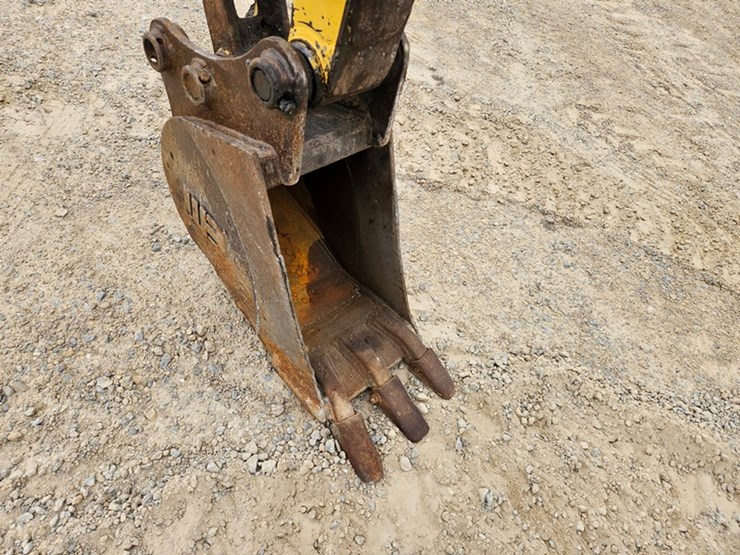 new-holland-e35sr-image-10