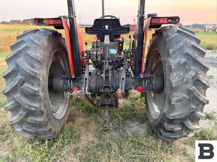 massey-ferguson-383-image-11