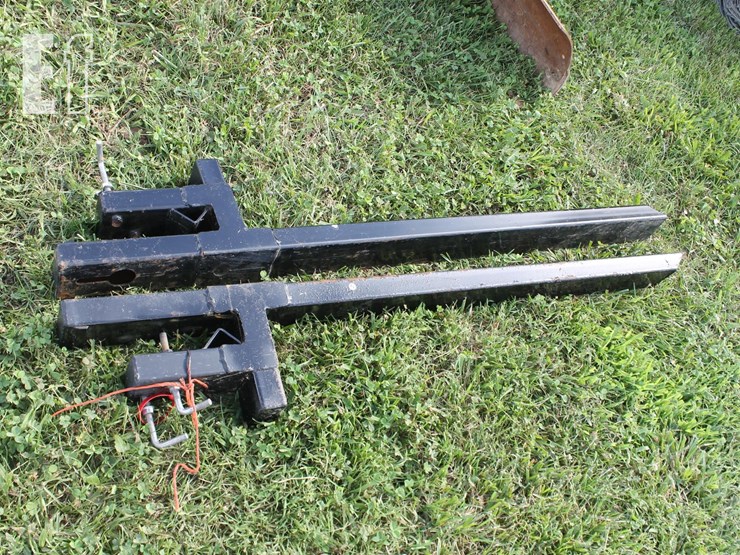 clamp-on-pallet-forks-image-1