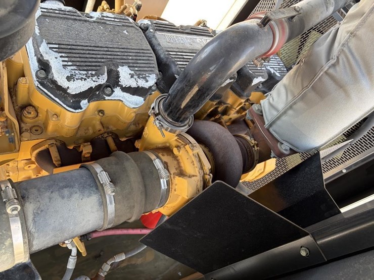 2009-caterpillar-xq400-image-8