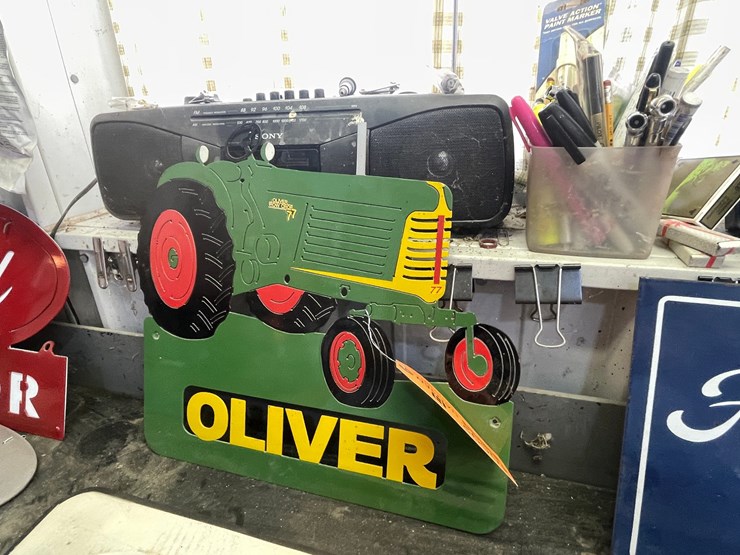 oliver-77-image-1