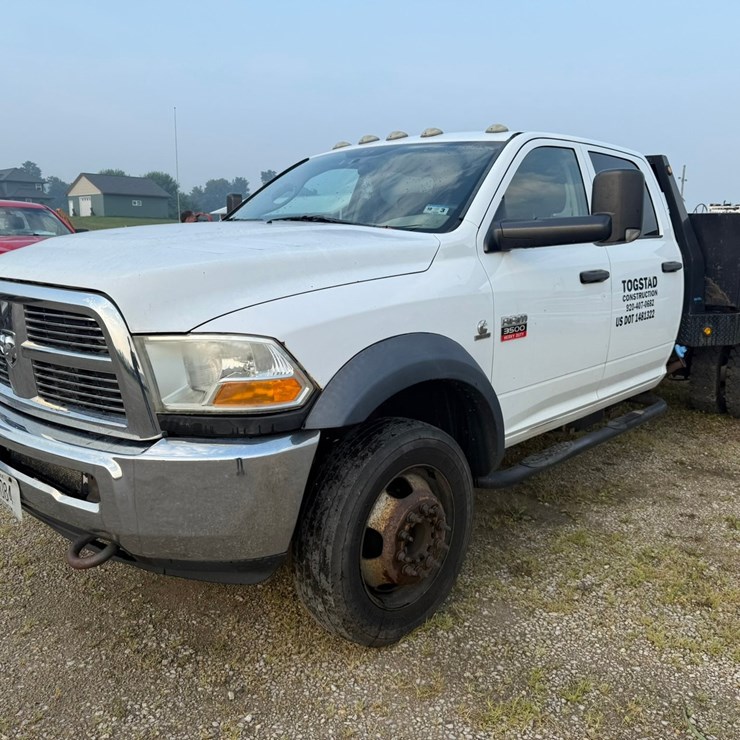 2011 DODGE 3500