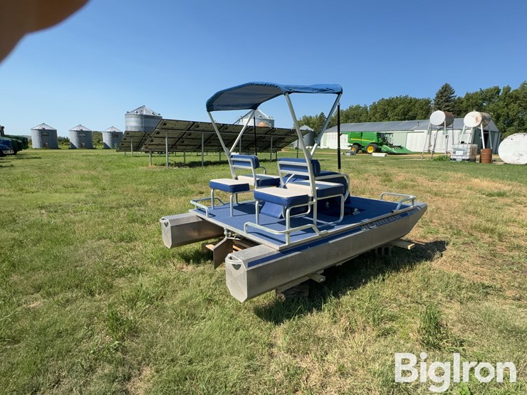 kennedy-10.5’-pedal-powered-pontoon-image-5