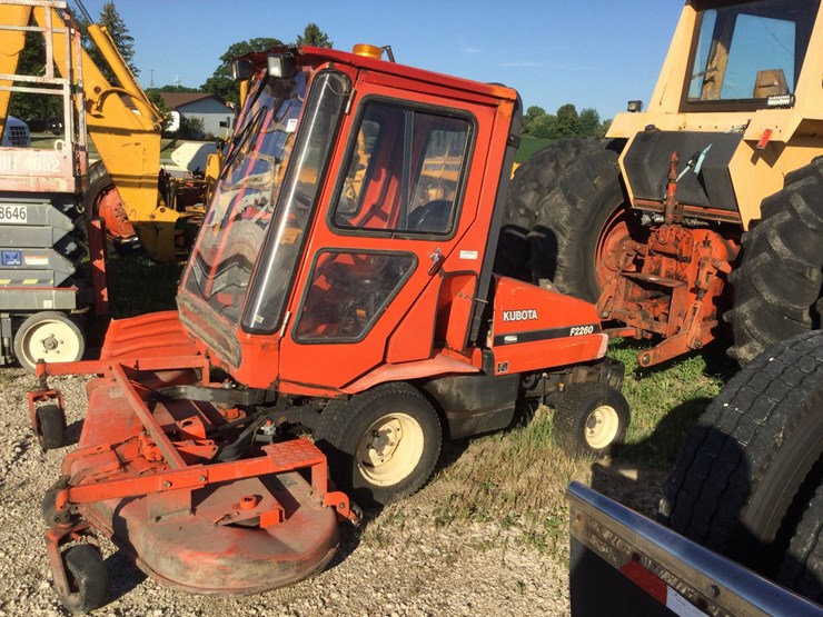 1998-kubota-f2260-image-1