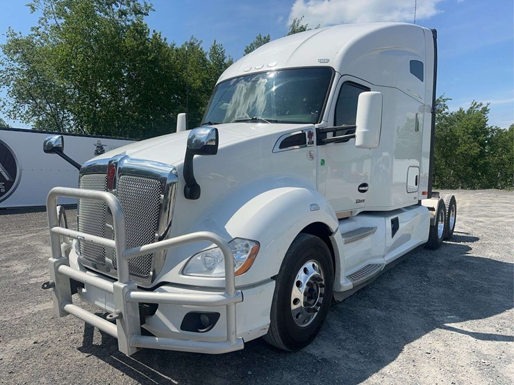 2022-kenworth-t680-image-1