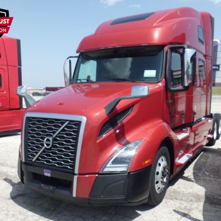 2023 VOLVO VNL860