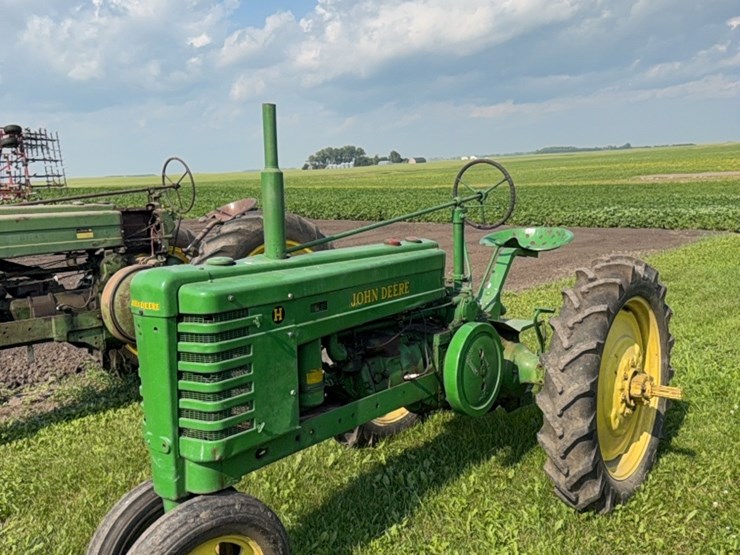 john-deere-h-image-26