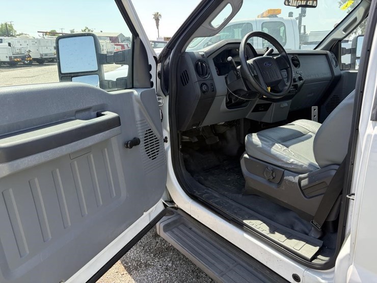 2015-ford-f250-image-10