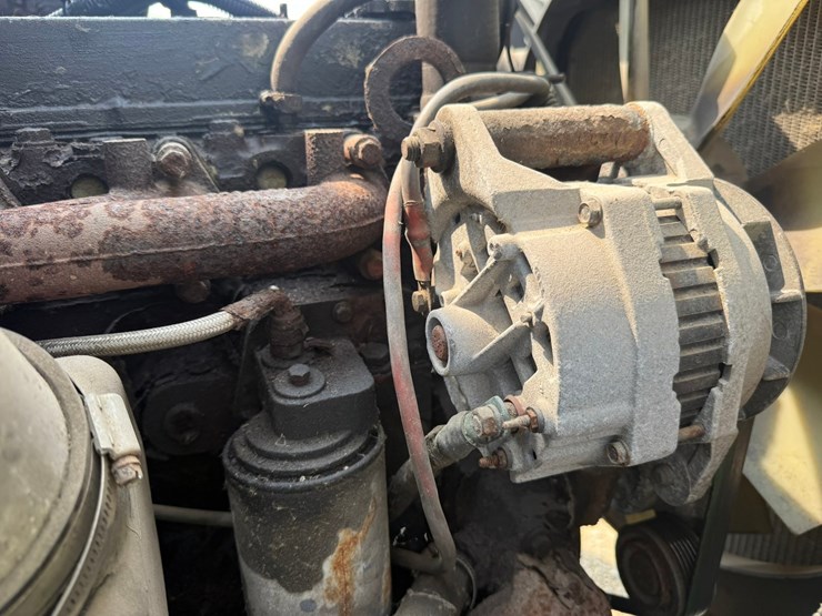 2000-freightliner-fl60-image-24