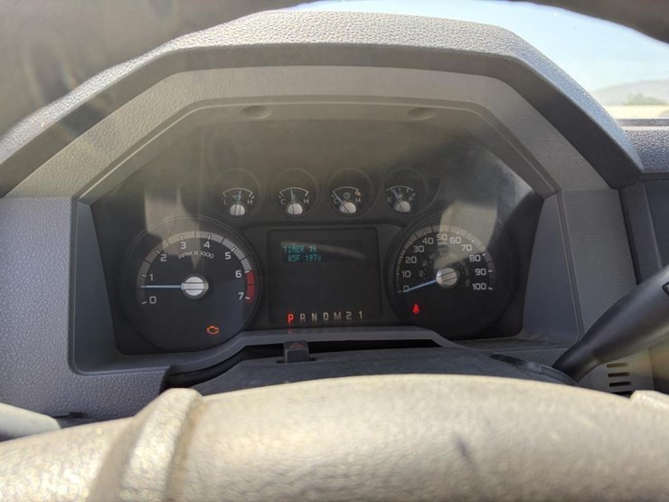 2014-ford-f350-xl-image-14