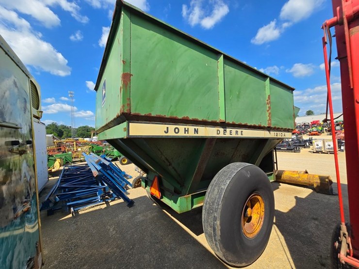 john-deere-1210-image-3