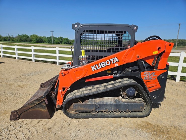 2019-kubota-svl65-2-image-2