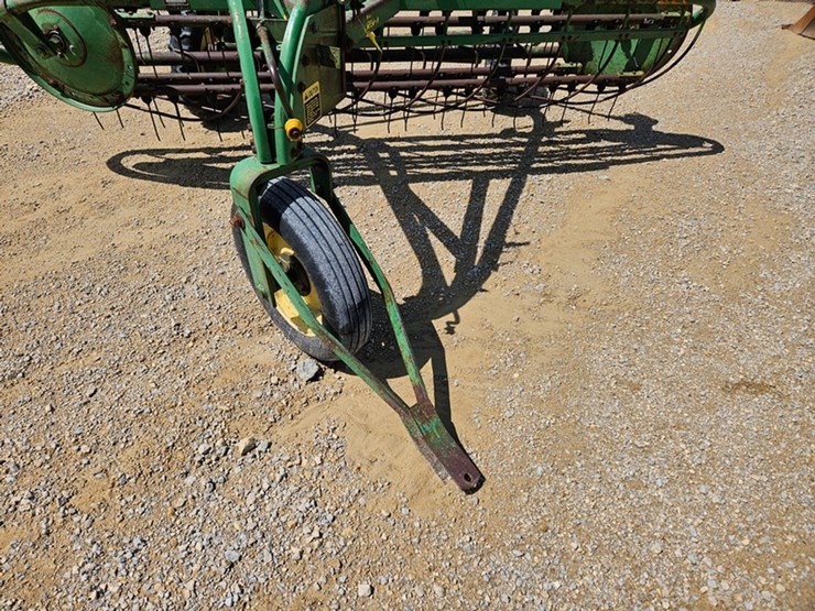 john-deere-662-image-10