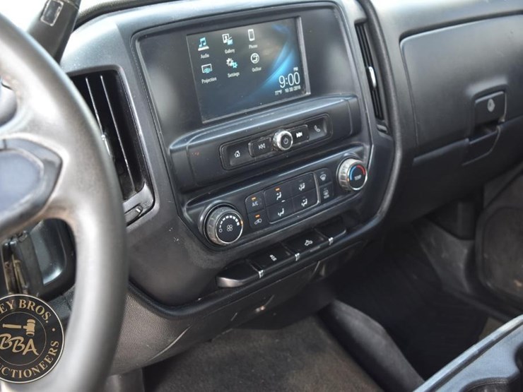2017-chevrolet-silverado-1500-image-48