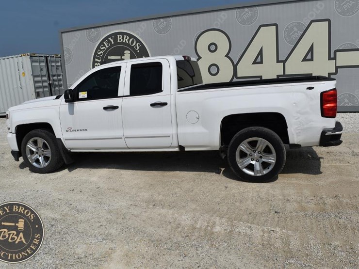2017-chevrolet-silverado-1500-image-14
