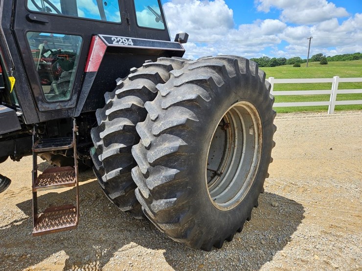 1984-case-ih-2294-image-36