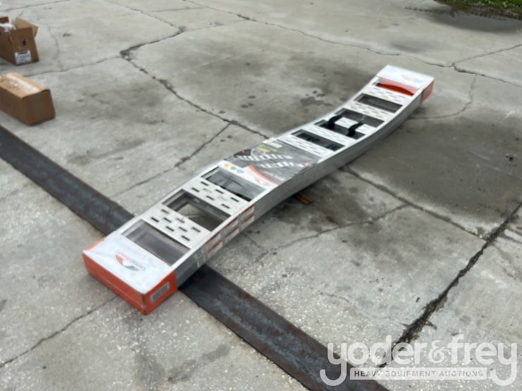 unused-cargo-ramp-set,-12"-x-90"-image-5