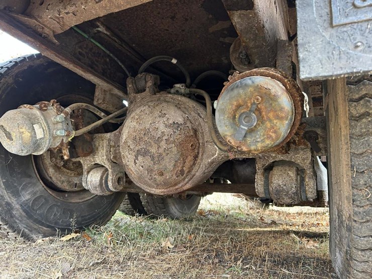 1989-ford-l9000-image-44