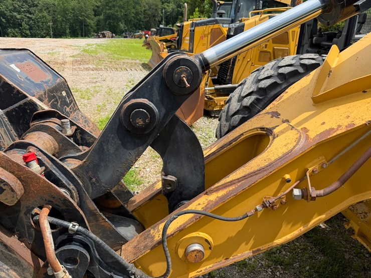 caterpillar-930h-image-15