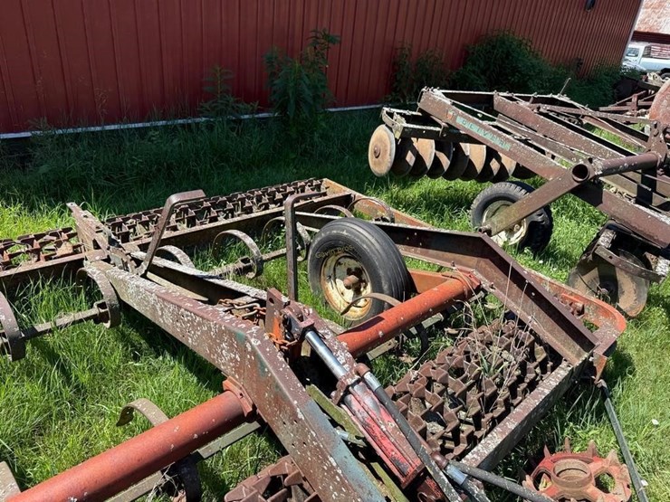brillion-12'-cult-mulcher-image-6