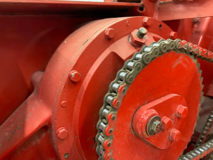 massey-ferguson-1837-image-38