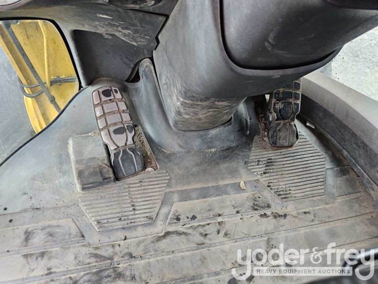 2020-caterpillar-938m-image-29