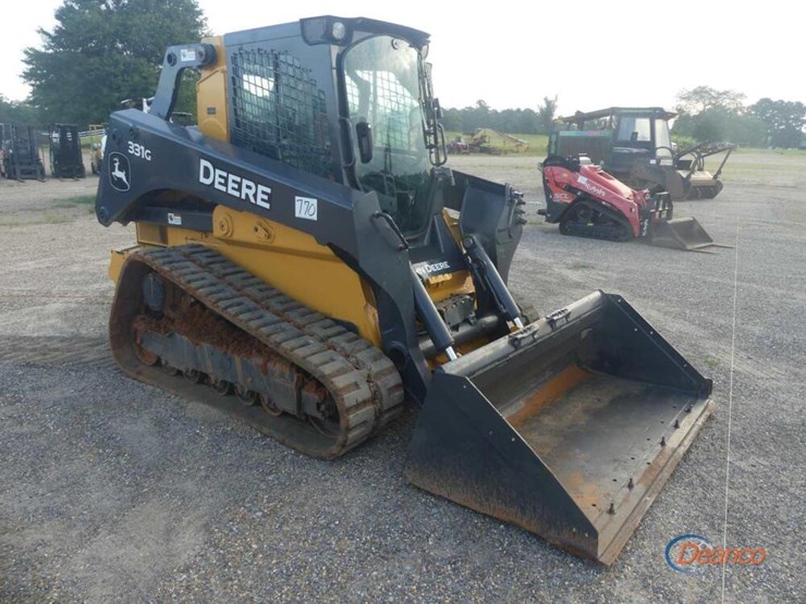 2019-deere-331g-image-1