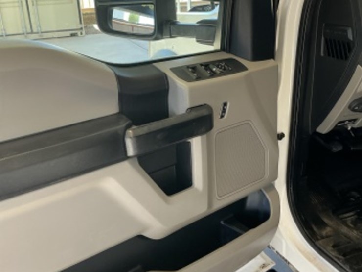 2019-ford-f550-image-29