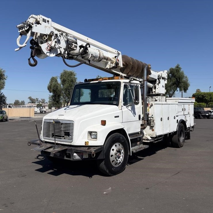 2000 Freightliner FL80 Service Utility Truck