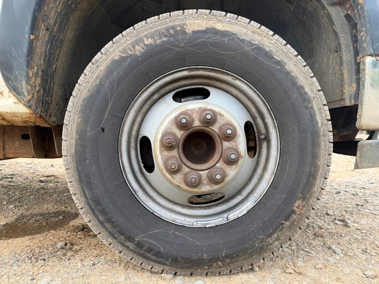 2001-chevrolet-3500-image-82