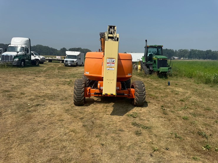 2012-jlg-600aj-image-6