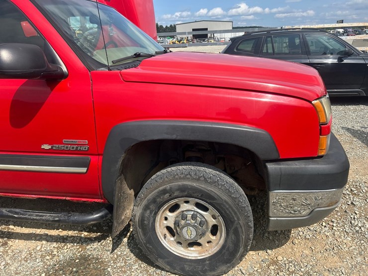 2005-chevrolet-2500-image-14