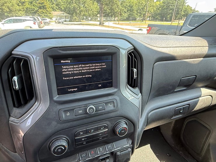 2021-chevrolet-silverado-1500-image-57
