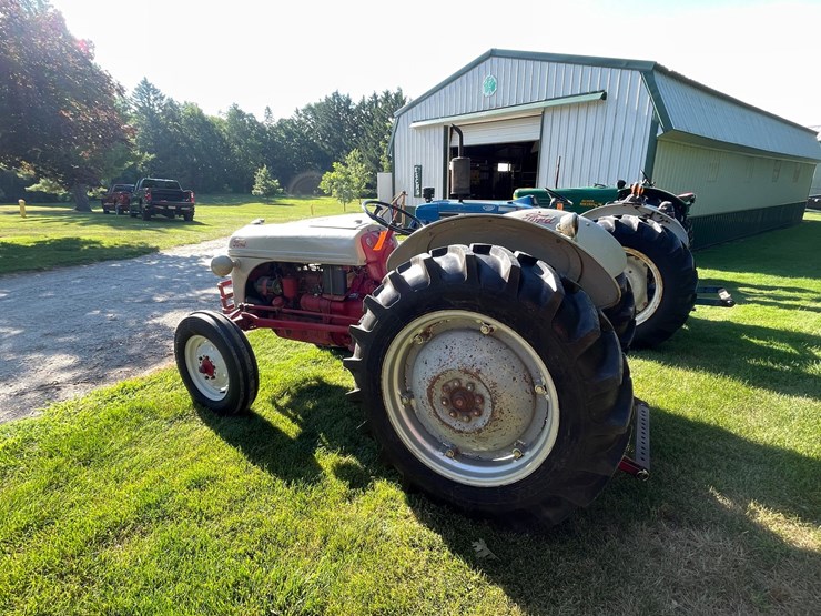 1952-ford-8n-image-7