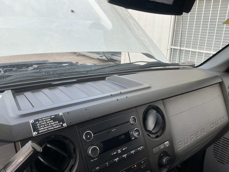 2016-ford-f550-image-24
