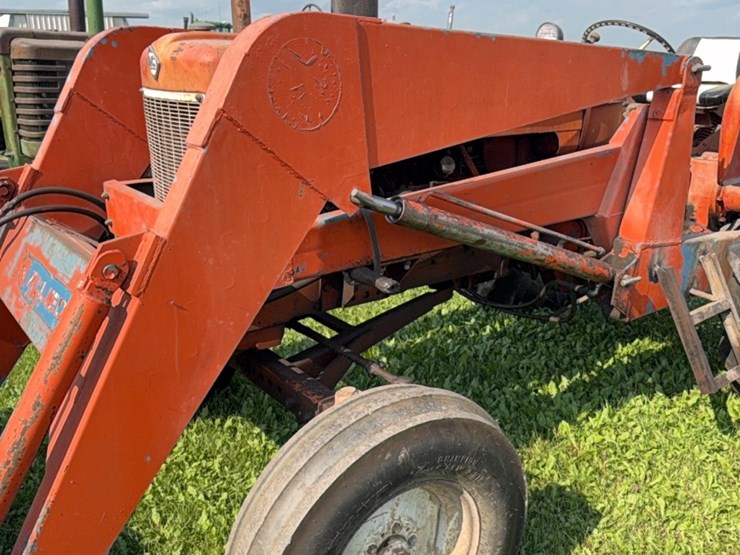 d-17-allis-chalmers-with-loader,-7,654-hrs-image-23