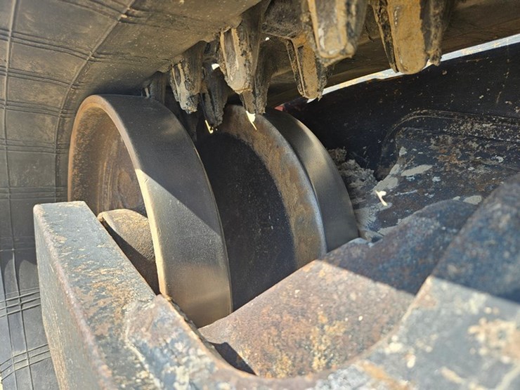 2019-kubota-svl65-2-image-15