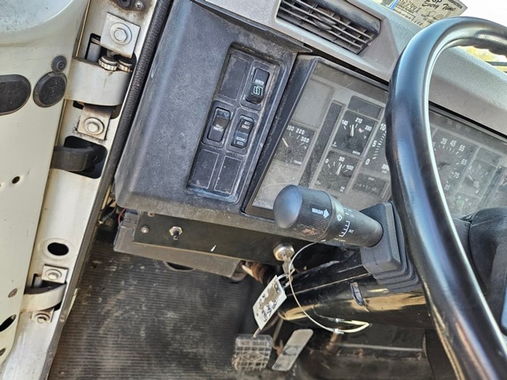 2001-vactor-2100-image-63