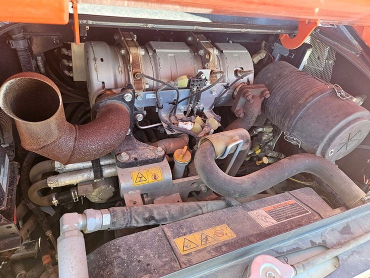 2019-kubota-svl65-2-image-21