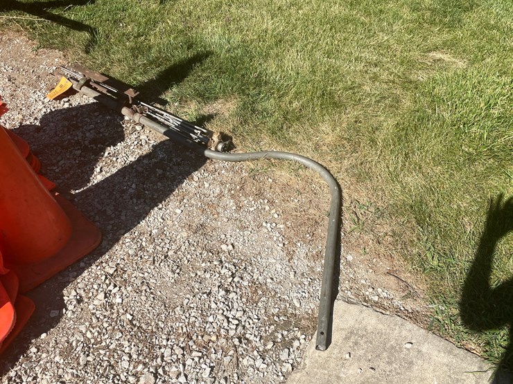 #2134-•-tractor-umbrella-frame-image-1