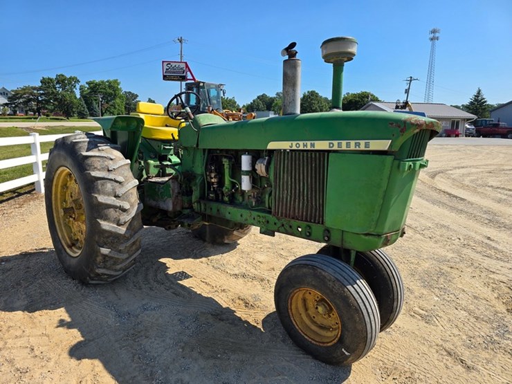 john-deere-4020-image-10